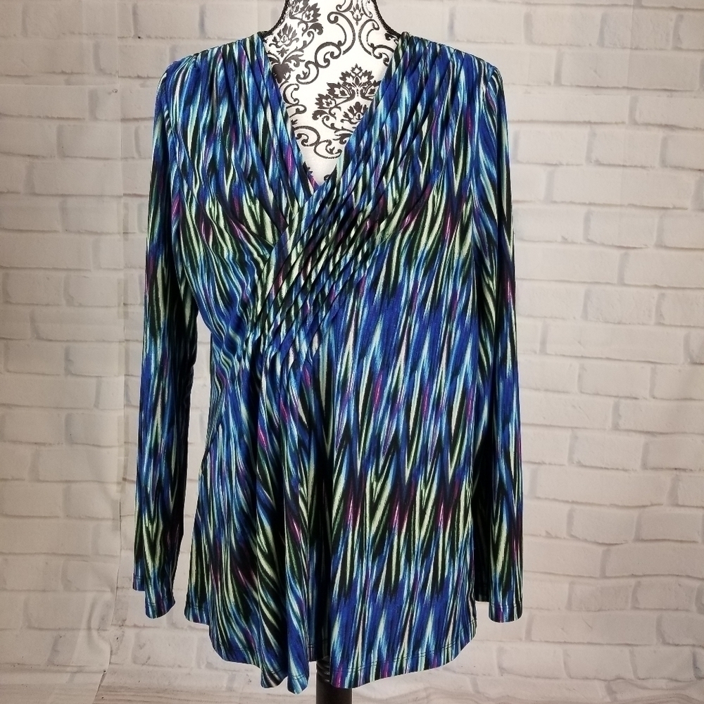 Rafaella size L long sleeve geometric print top